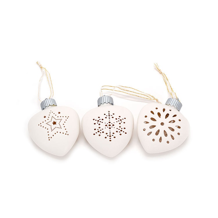 Набор (3шт) новогод. фарфор.игрушек LUCIA  ''Три Сердца'' белые с подсветкой.